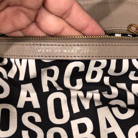 Marc by Marc Jacobs Taupe color shoulder bag - Picture 5 of 8